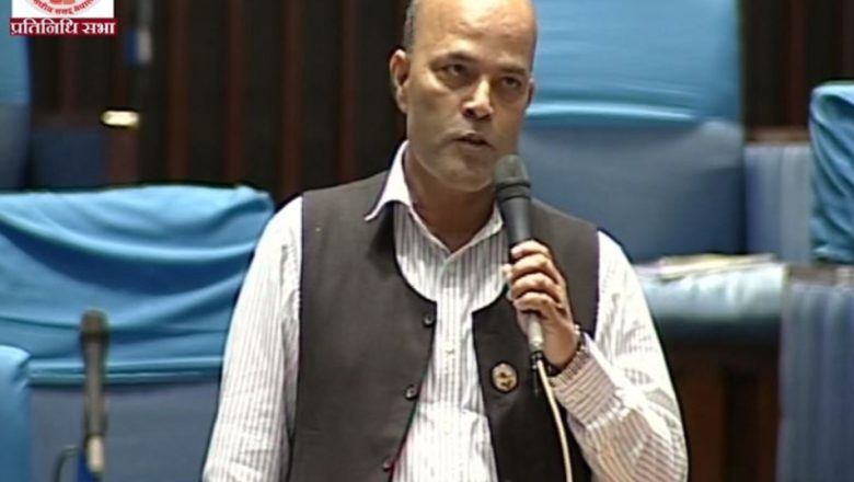 सांसद् सिंहले पाेखे सर्लाहीमा नदीकटानको पीडा